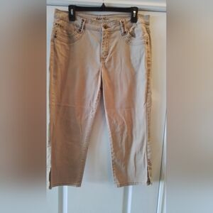 Kiket Jeans Tan Casual Capri Pants